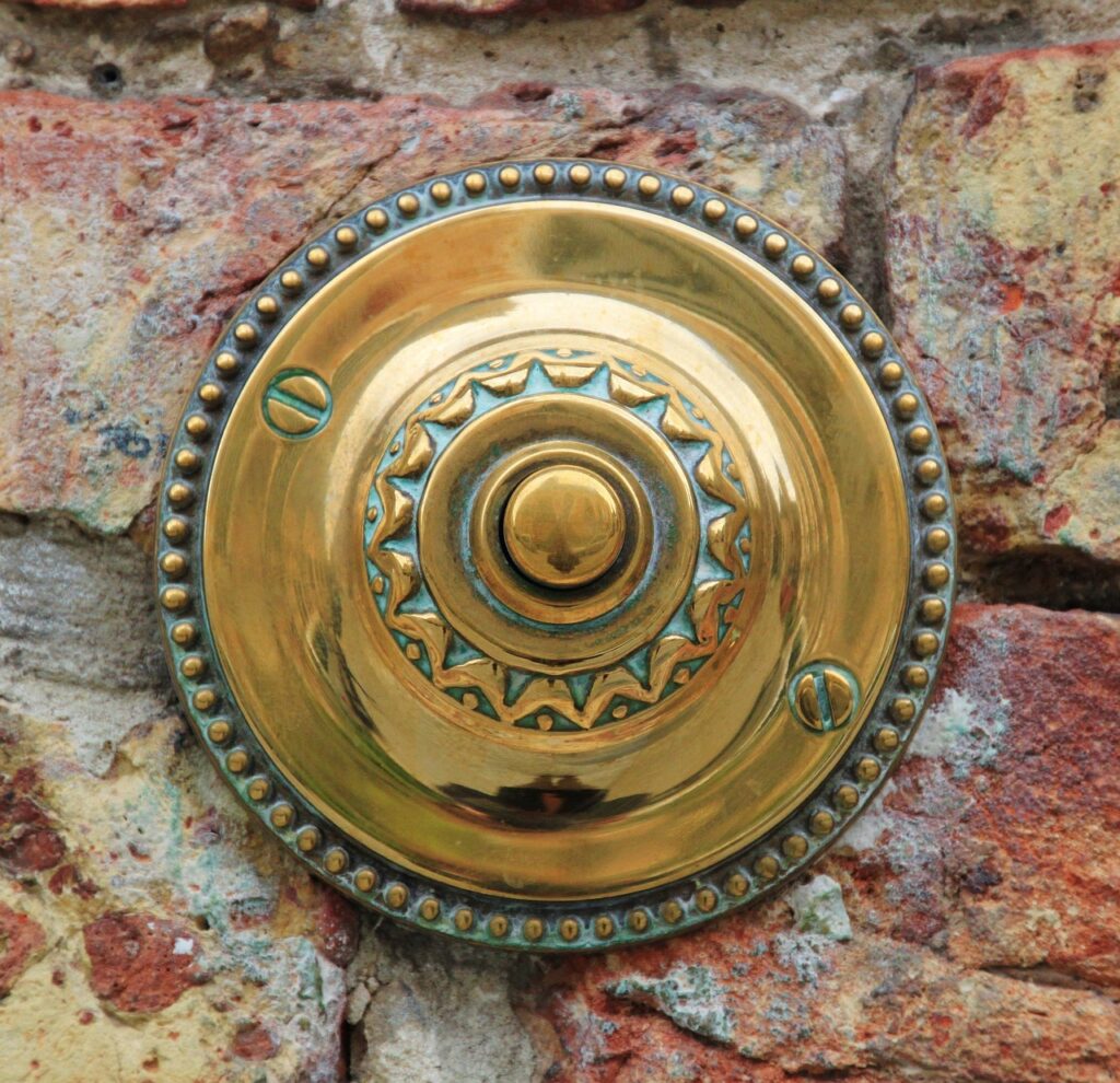door bell, doorbell, bell, clamp, bell button, pusher, door knob, door opener, stud, antique, old, metal, bronze, brass dingdong, round, screws, brass screws, housewall, clinker, clinker stone, polished, shine, glittering, decorative, decorating, door bell, door bell, doorbell, doorbell, doorbell, doorbell, doorbell